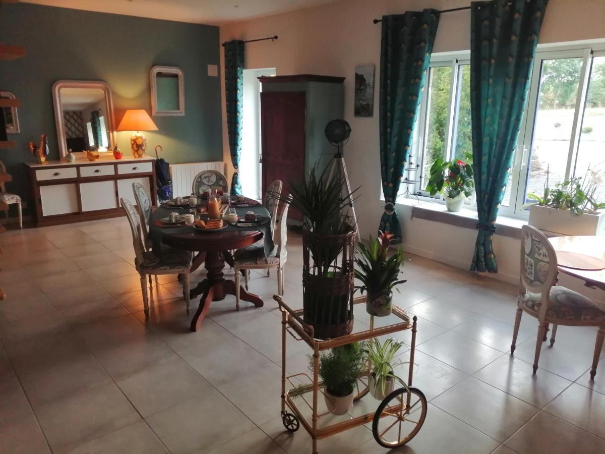 Le Douetaux Chambres D'Hotes La Baussaine Dış mekan fotoğraf